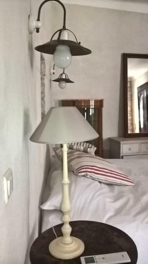 Apartament Le Lapin Blanc Saint-Rémy-de-Provence Zewnętrze zdjęcie